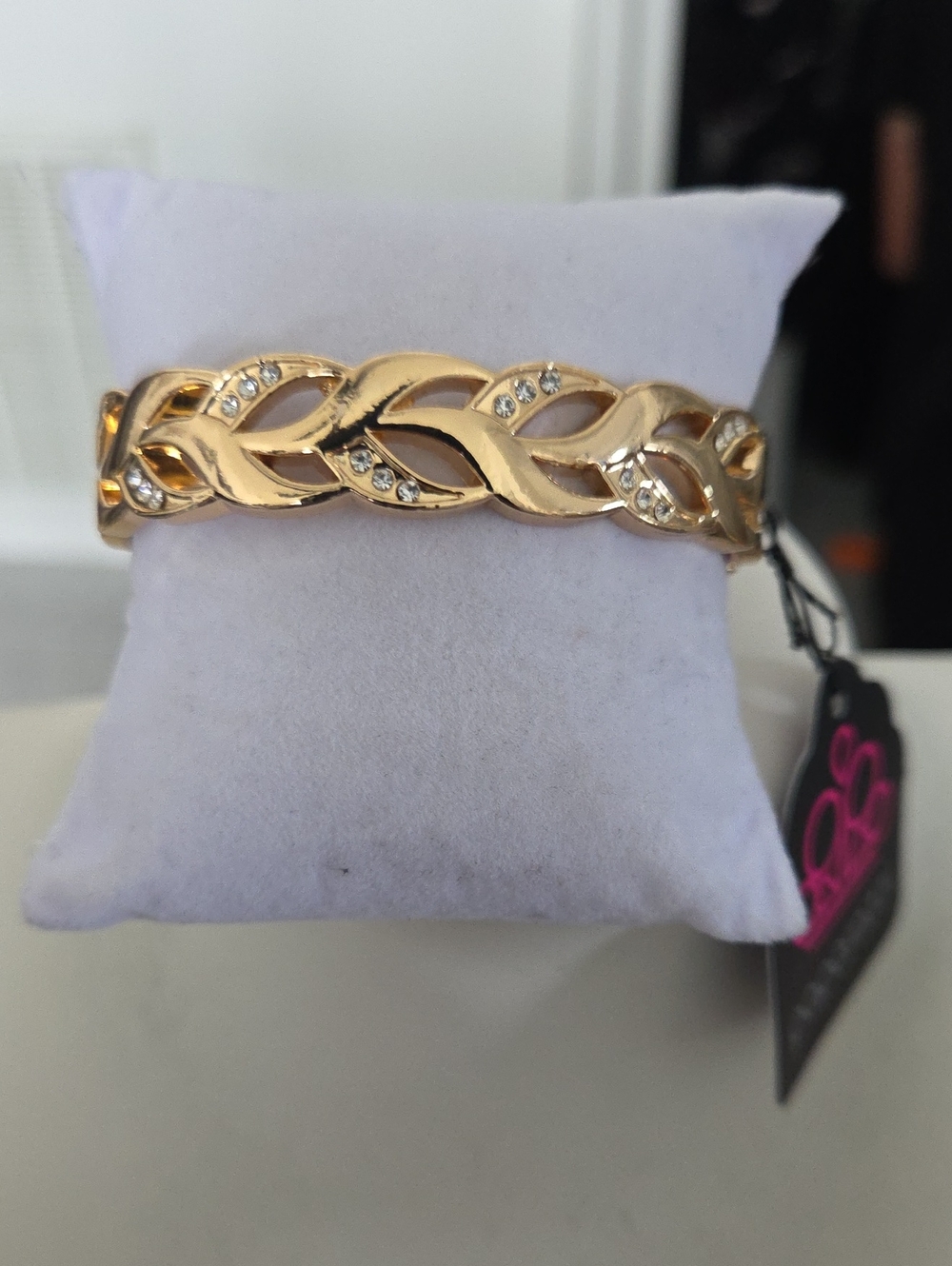 Paparazzi Editer In Leaf Gold Bracelet NWT
